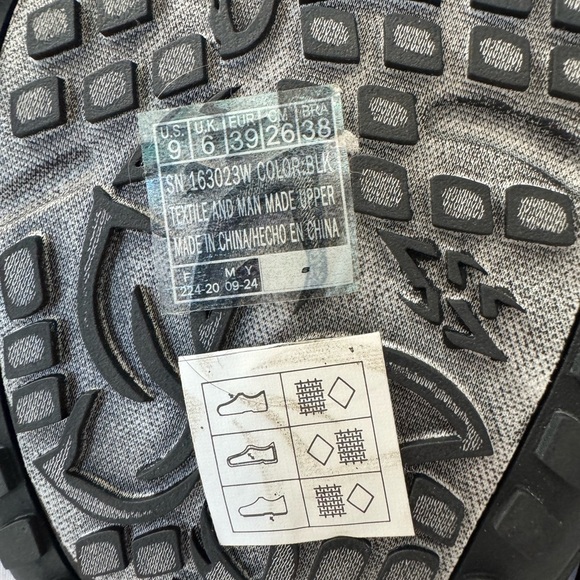 Skechers Memory Foam Stretch Wide Fit Black Suede Strappy Sandals Size 9 Women - Picture 7 of 10